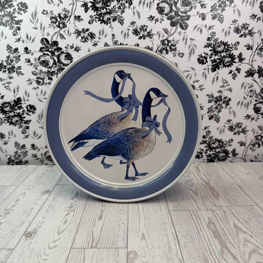 1988 Country Goose Sweetie Bear Bakery Round Tin